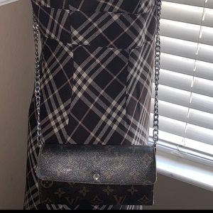 Authentic Louis Vuitton wallet/sling